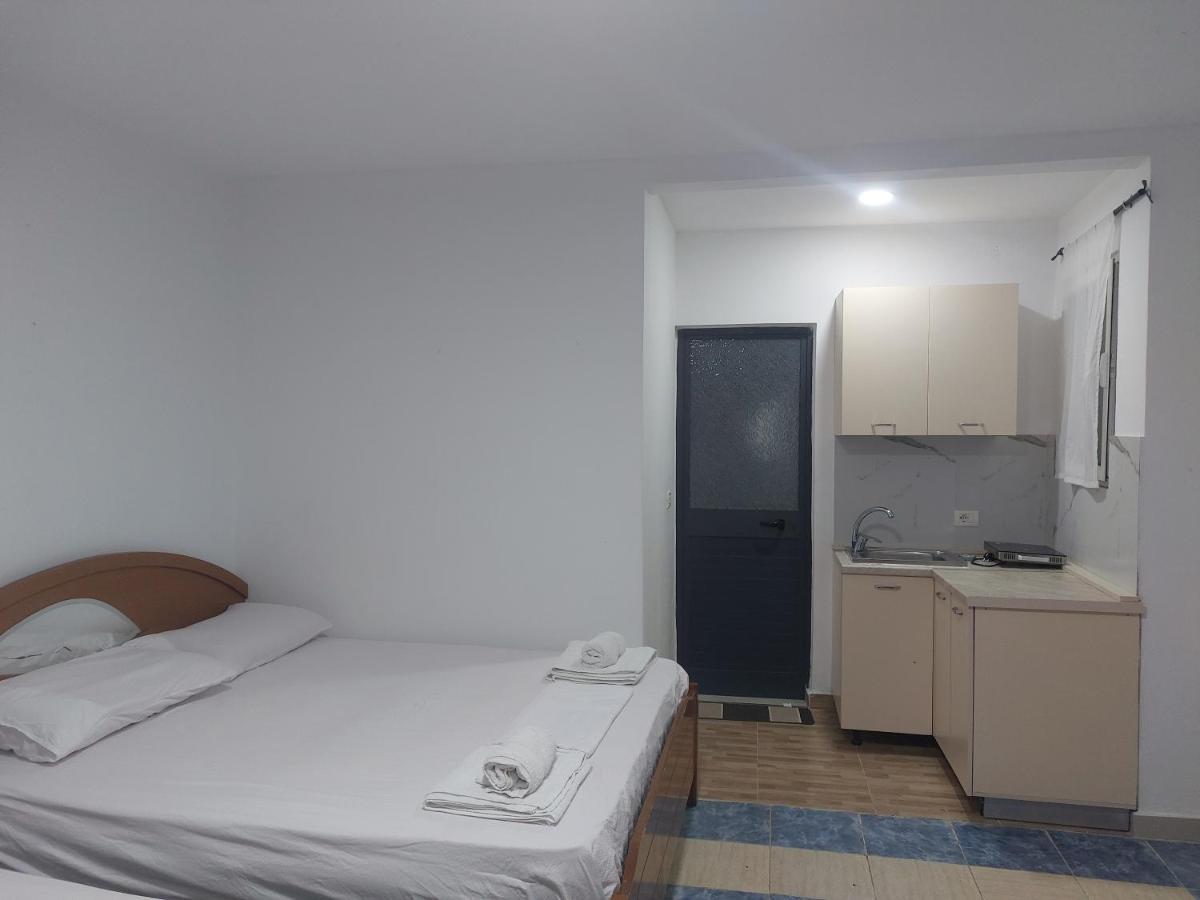 Vila Hyseni Durrës Extérieur photo